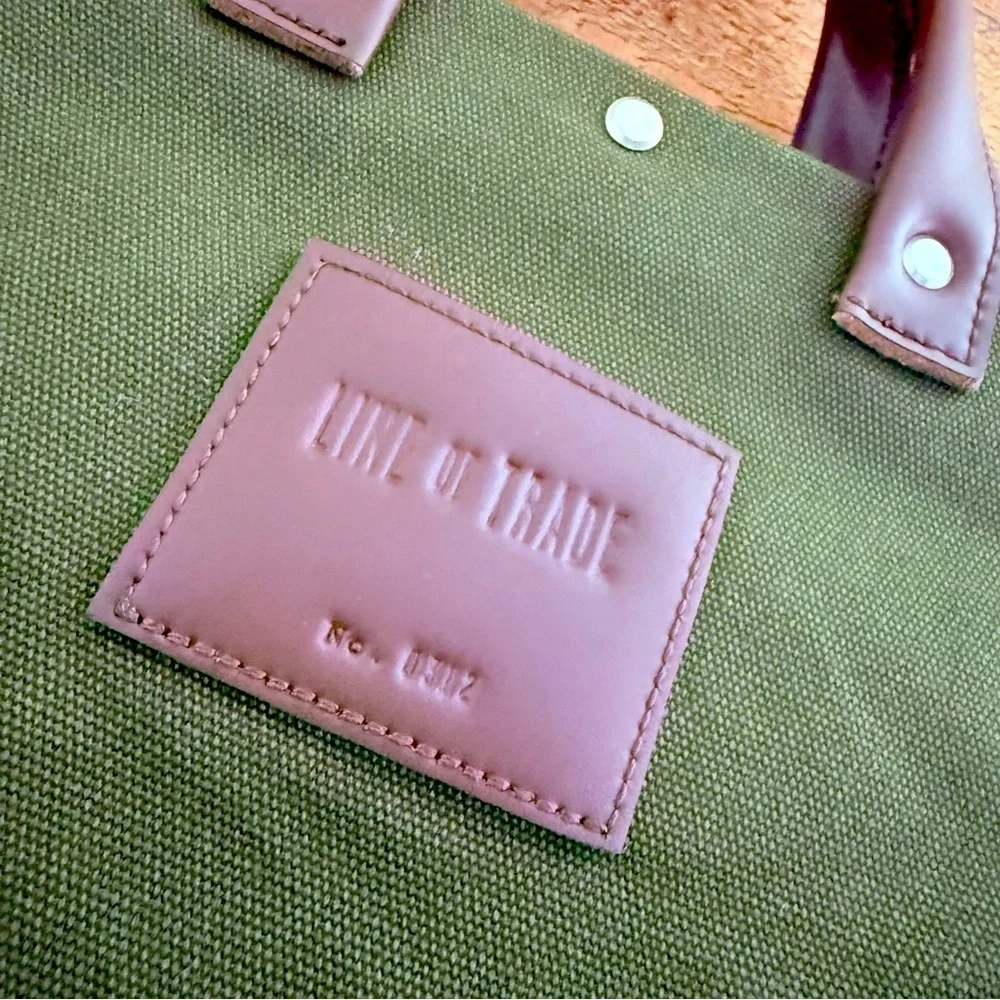 NWOT Line Of Trade Olive Canvas Weekender Bag